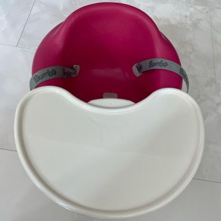 バンボ(Bumbo)の美品　バンボ　ベビーソファー　ピンク　テーブル　ベルト付(その他)