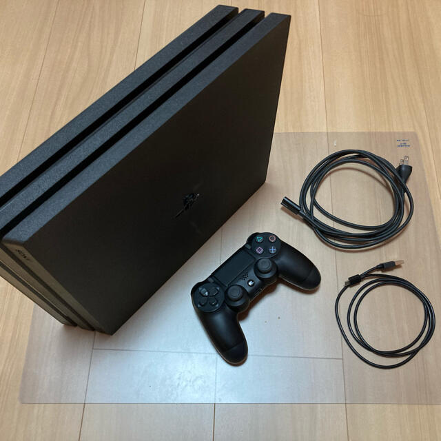 PlayStation4(プレイステーション4)のSONY PlayStation4 PRO CHU-7200C PS4本体 エンタメ/ホビーのゲームソフト/ゲーム機本体(家庭用ゲーム機本体)の商品写真