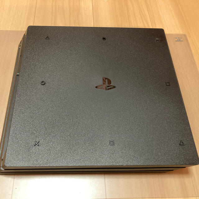 PlayStation4(プレイステーション4)のSONY PlayStation4 PRO CHU-7200C PS4本体 エンタメ/ホビーのゲームソフト/ゲーム機本体(家庭用ゲーム機本体)の商品写真