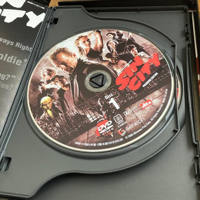 シン・シティ SIN CITY プレミアムエディション2枚組 エンタメ/ホビーのDVD/ブルーレイ(外国映画)の商品写真