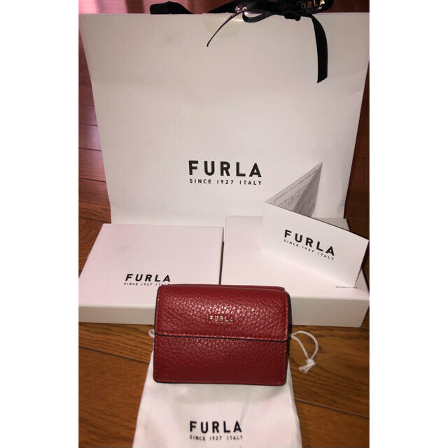 【✴︎新品未使用　✴︎保証付き　FURLA折りたたみ財布】サイズ905x70x305