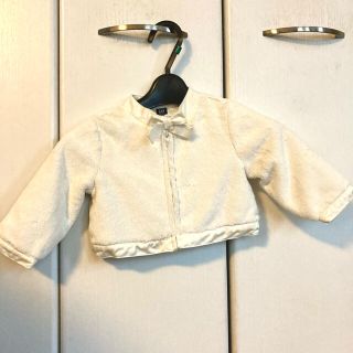 ギャップ(GAP)のBABY GAP 上品でかわいいボレロにもなる羽織りもの もこもこ サテン (ジャケット/上着)