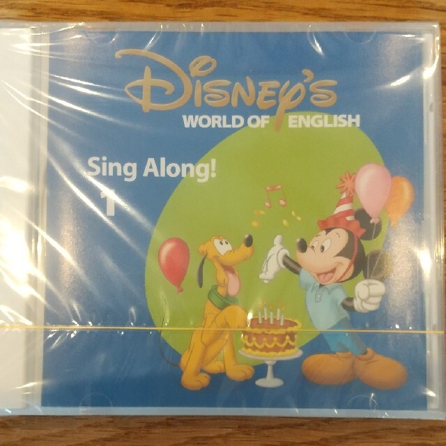 Disney(ディズニー)の【ささみ姫様専用】ワールドファミリー CD 新品未使用 エンタメ/ホビーのCD(キッズ/ファミリー)の商品写真