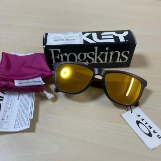 オークリー(Oakley)の新品 oakley オークリー Frogskins フロッグスキン ブラウン(サングラス/メガネ)