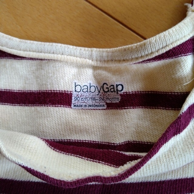GAP(ギャップ)のGAP 　 babyGAP  カットソー　半袖シャツ　90　セット キッズ/ベビー/マタニティのキッズ服男の子用(90cm~)(Tシャツ/カットソー)の商品写真