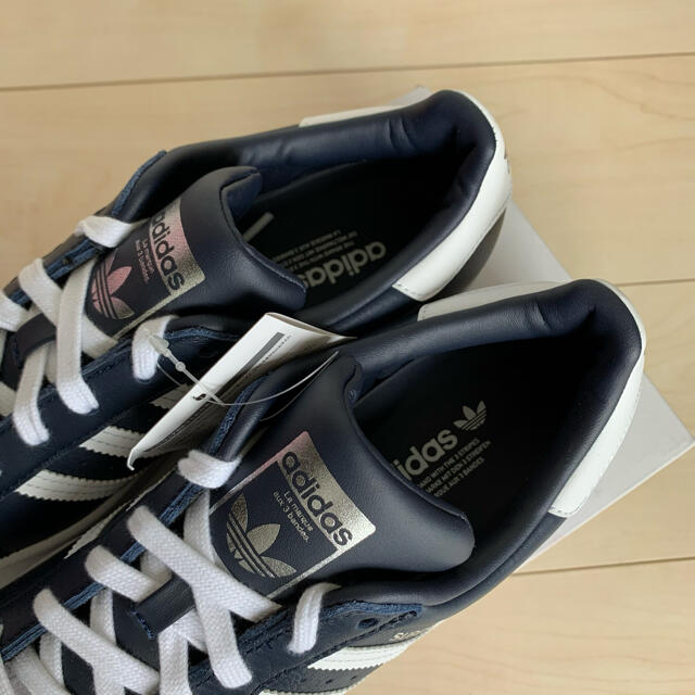 adidas(アディダス)のぶもぶも様専用 スーパースター FY5864 24.0  アディダス スニーカー レディースの靴/シューズ(スニーカー)の商品写真