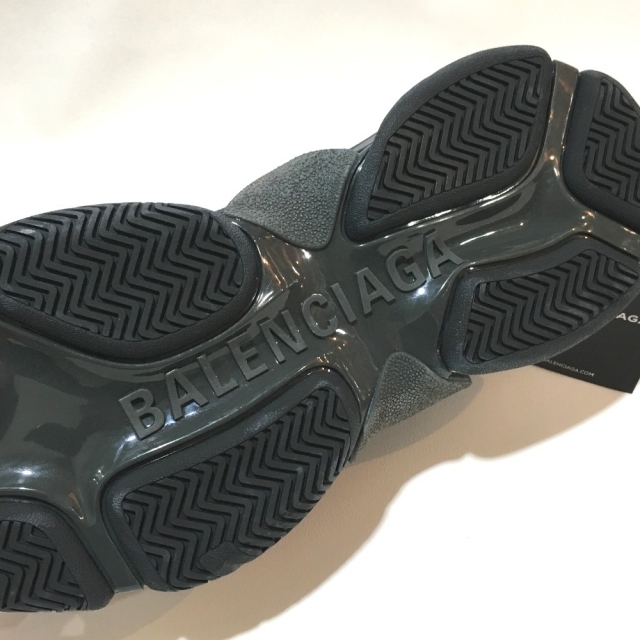Balenciaga(バレンシアガ)のバレンシアガ BALENCIAGA Triple S shoes 516440 トリプルS トレーナー スニーカー キャンバス ルージュ ルージュ/ノアール 未使用 メンズの靴/シューズ(スニーカー)の商品写真