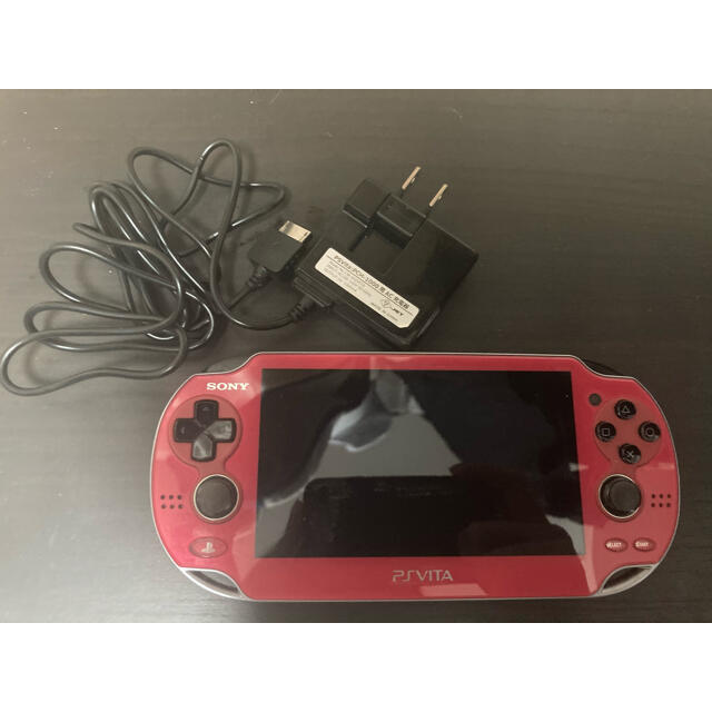 PSvita PCH-1000 本体　充電器　赤エンタメ/ホビー