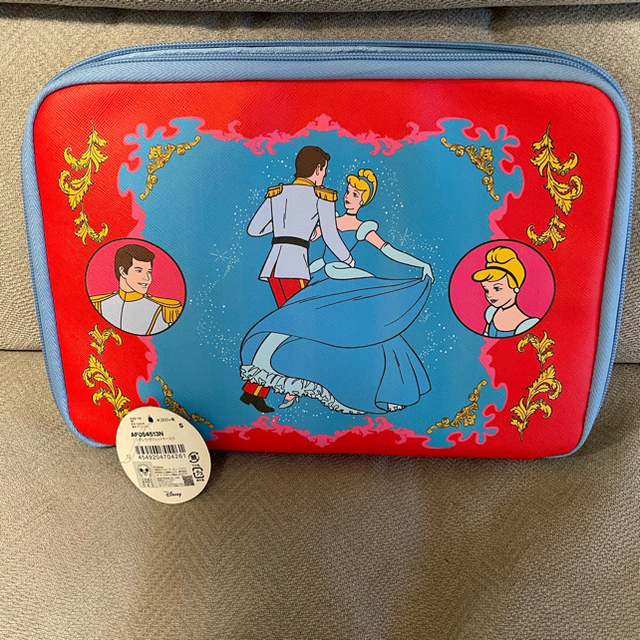 Disney ディズニー シンデレラ ガジェットケース タブレットケースの通販 By ハーパー ディズニーならラクマ Disney ディズニー シンデレラ ガジェットケース タブレットケースの通販 By ハーパー ディズニーならラクマ