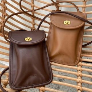 カスタネ(Kastane)のmini twist shoulder bag(ショルダーバッグ)