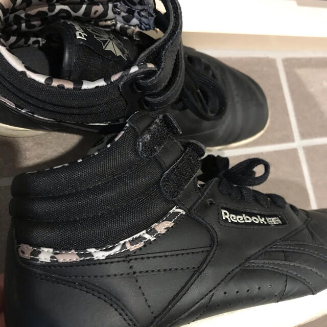 Reebok(リーボック)の【最終値下げ】リーボック　Reebok スニーカー　レオパード レディースの靴/シューズ(スニーカー)の商品写真