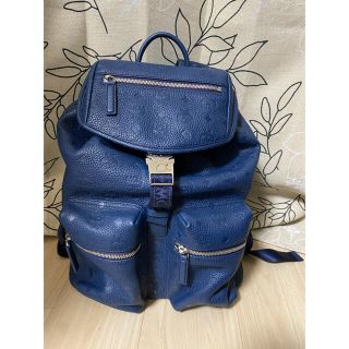 エムシーエム(MCM)の【新品に近い】MCM バックパック　本革　型押し(バッグパック/リュック)