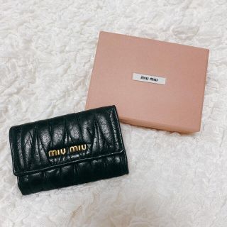 ミュウミュウ(miumiu)のmiumiu キーケース(キーケース)