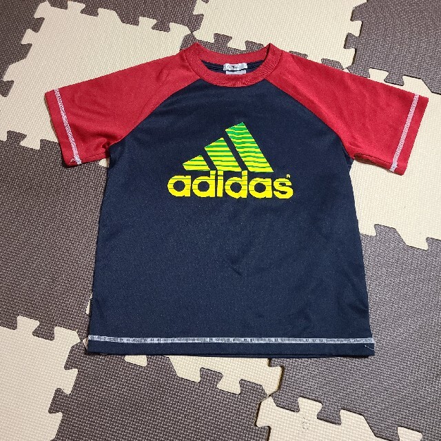 adidas(アディダス)のアディダス☆130☆Tシャツ キッズ/ベビー/マタニティのキッズ服男の子用(90cm~)(Tシャツ/カットソー)の商品写真