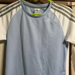 アディダス(adidas)のadidas 半袖(Tシャツ(半袖/袖なし))