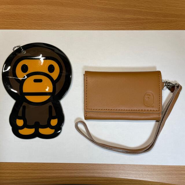 A BATHING APE(アベイシングエイプ)のA BATHING APE カードケース　本革とパスケース その他のその他(その他)の商品写真