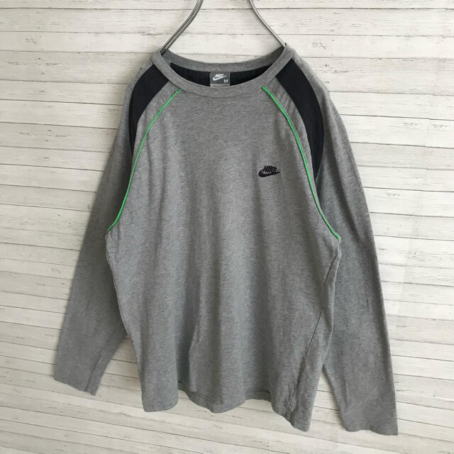 NIKE(ナイキ)の【激レア】ナイキ☆ワンポイント刺繍ロゴ ロンT 90s ゆるダボ 古着 メンズのトップス(Tシャツ/カットソー(七分/長袖))の商品写真