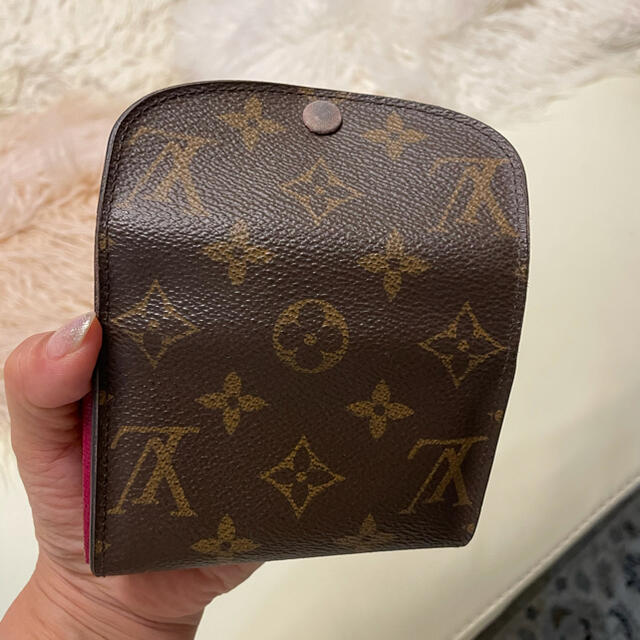 LOUIS VUITTON(ルイヴィトン)のルイヴィトン小銭 レディースのファッション小物(コインケース)の商品写真