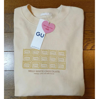 ジーユー(GU)の【新品】GU　メイジコラボ　明治ミルクチョコレート　ロングスリーブTシャツ　S(Tシャツ(長袖/七分))