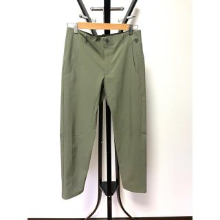 デサント(DESCENTE)のデサントロングパンツテーパード　THEONEアルペンデポ限定DESCENTE(スラックス)