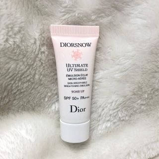 【DIORSNOW】スノーUVシールド　トーンアップ50＋(乳液/ミルク)