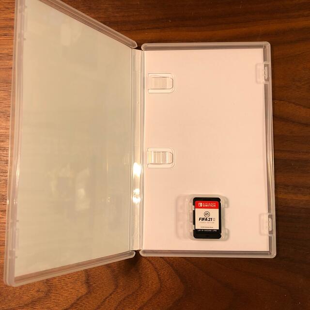 Nintendo Switch(ニンテンドースイッチ)のFIFA 21 Legacy Edition Switch ニンテンドースイッチ エンタメ/ホビーのゲームソフト/ゲーム機本体(家庭用ゲームソフト)の商品写真