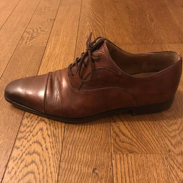 Santoni(サントーニ)の【希少】マグナーニ　ストレートチップシューズ　ビジネスシューズ　革靴　ブラウン色 メンズの靴/シューズ(ドレス/ビジネス)の商品写真