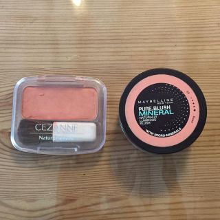 メイベリン(MAYBELLINE)の使えるチーク色 二種(チーク)