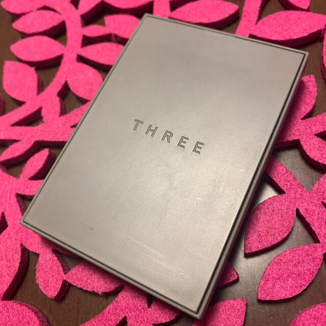 THREE(スリー)のTHREE スリー　アイシャドウ コスメ/美容のベースメイク/化粧品(アイシャドウ)の商品写真