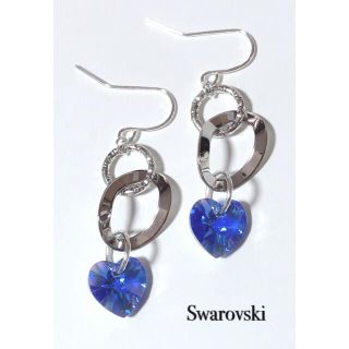 スワロフスキー(SWAROVSKI)のウェーブフープ×スワロフスキーピアス・イヤリング　★カラーお選び頂けます★(ピアス)