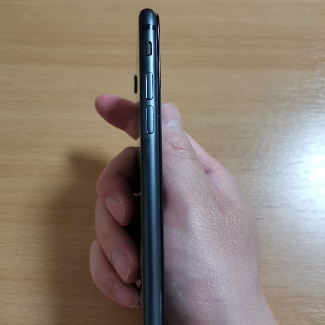 iPhone 64gbの通販 by ZZZ's shop｜アイフォーンならラクマ - 美品iphone8 在庫日本製