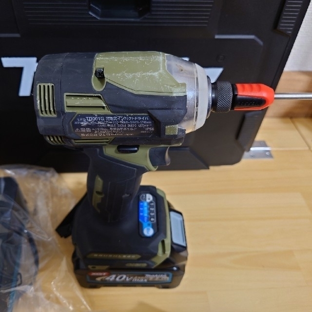 Makita(マキタ)のマキタ　40V　中古　インパクトドライバー　TD001GRDX　O（オリーブ） スポーツ/アウトドアの自転車(工具/メンテナンス)の商品写真