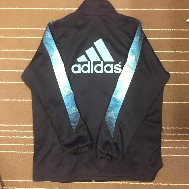 adidas(アディダス)の専用です キッズ/ベビー/マタニティのキッズ服男の子用(90cm~)(ジャケット/上着)の商品写真