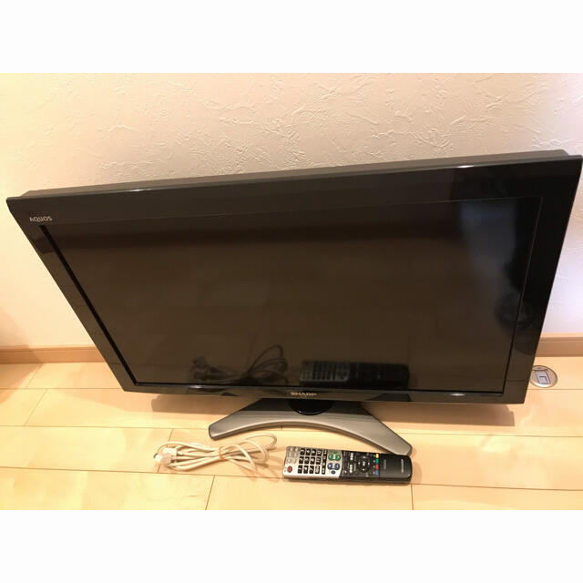 SHARP(シャープ)のSHARP AQUOS LC-32E8 32型 液晶テレビ スマホ/家電/カメラのテレビ/映像機器(テレビ)の商品写真