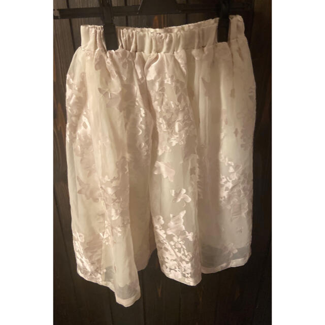 しまむら(シマムラ)のしまむら　フレアスカート　花柄　ピンク　ホワイト　チュール レディースのスカート(ひざ丈スカート)の商品写真