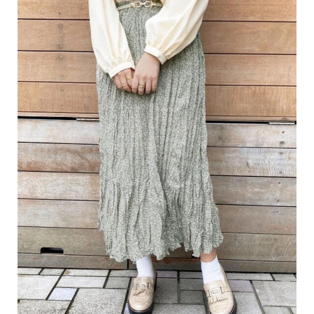 Kastane(カスタネ)のapresjour 花柄クリンクルスカート レディースのスカート(ロングスカート)の商品写真