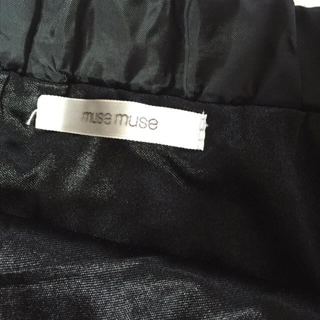 muse muse(ミューズミューズ)の黒レーススカート レディースのスカート(ひざ丈スカート)の商品写真