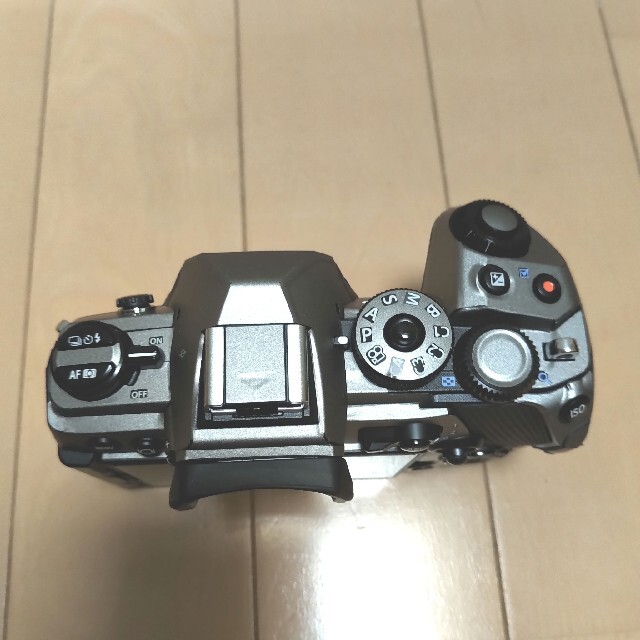 OLYMPUS(オリンパス)のOLYMPUS OM-D E-M1 MarkⅢ ボディ スマホ/家電/カメラのカメラ(ミラーレス一眼)の商品写真