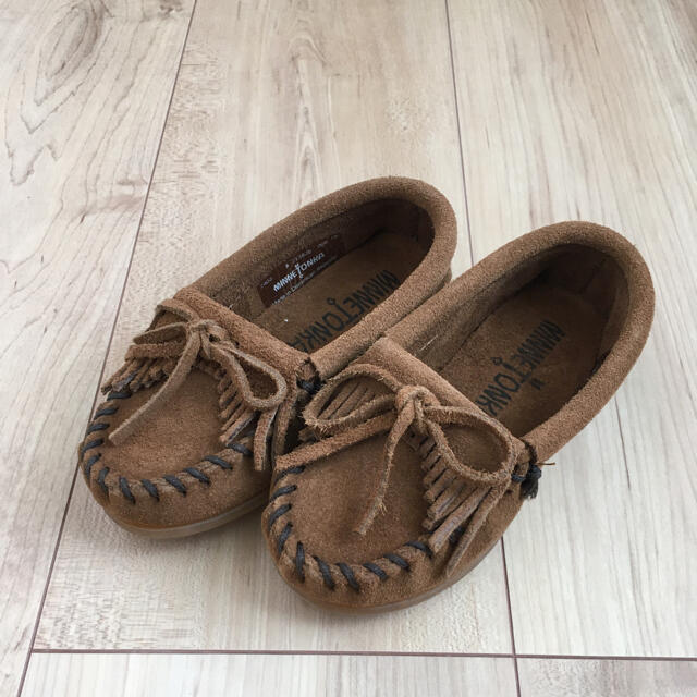 Minnetonka(ミネトンカ)のミネトンカ　キッズ　サイズ８ キッズ/ベビー/マタニティのキッズ靴/シューズ(15cm~)(その他)の商品写真