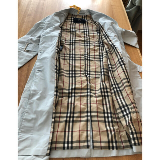 BURBERRY(バーバリー)の【BURBERRY】スプリングコート　水色（L〜XL） レディースのジャケット/アウター(スプリングコート)の商品写真