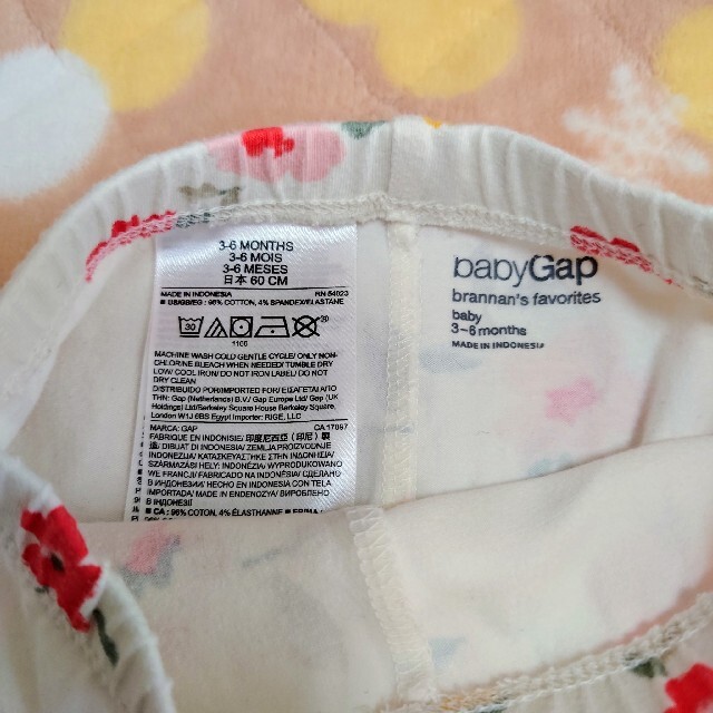 babyGAP(ベビーギャップ)のギャップ　レギンス　花柄 キッズ/ベビー/マタニティのベビー服(~85cm)(パンツ)の商品写真