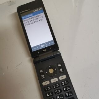 エーユー(au)のKYF31 GRATINA 4G 53 ブラック 京セラ au(携帯電話本体)