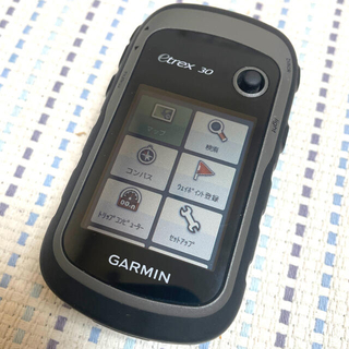 ガーミン(GARMIN)のGARMIN Etrex30 （ガーミンGPS） ＋地図データ(登山用品)