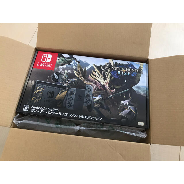 任天堂(ニンテンドウ)のNintendo Switch モンスターハンターライズ スペシャルエディション エンタメ/ホビーのゲームソフト/ゲーム機本体(家庭用ゲーム機本体)の商品写真