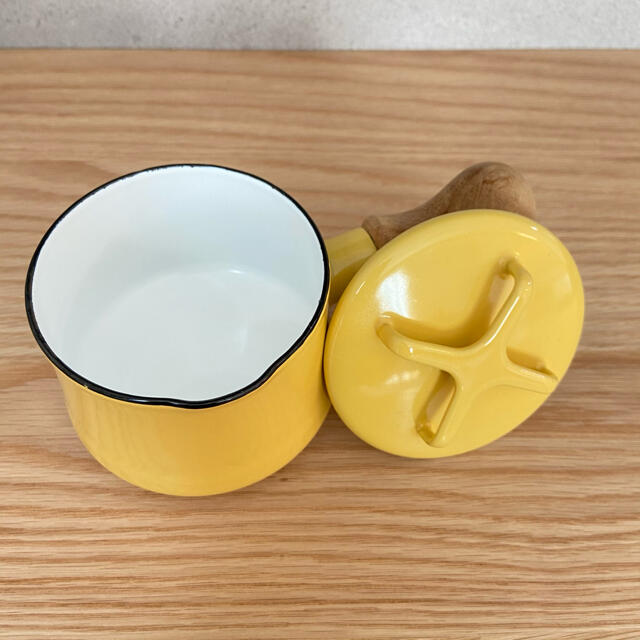 DANSK(ダンスク)のDANSK ダンスク 片手鍋9.5cm イエロー　廃盤色 びーちゃん様専用 インテリア/住まい/日用品のキッチン/食器(鍋/フライパン)の商品写真