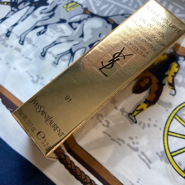 Yves Saint Laurent Beaute(イヴサンローランボーテ)の未使用箱付ルージュヴォリュプテシャイン91 コスメ/美容のベースメイク/化粧品(口紅)の商品写真