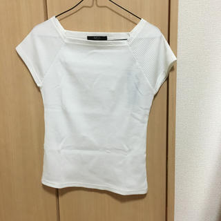 アズールバイマウジー(AZUL by moussy)の白トップス(Tシャツ(半袖/袖なし))