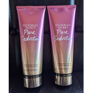 ヴィクトリアズシークレット(Victoria's Secret)の正規品　ヴィクトリアシークレット　ボディーローション　２本セット　新品未使用(ボディローション/ミルク)