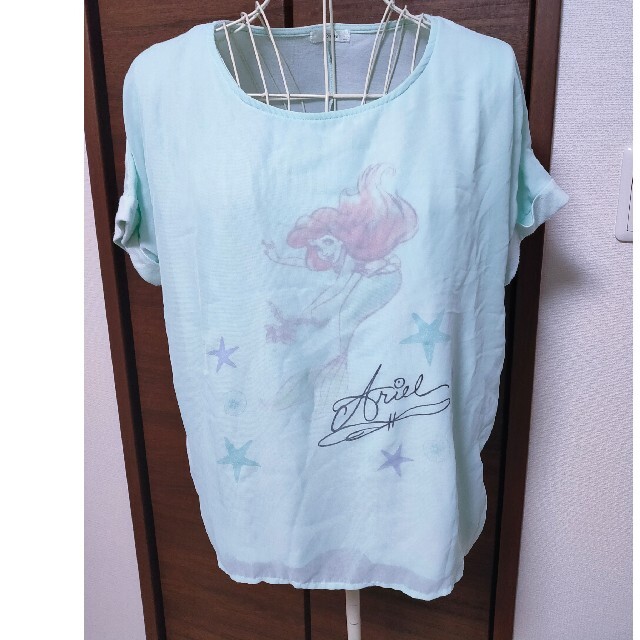 とべーあやか様専用     ディズニー Disney アリエルのTシャツ レディースのトップス(Tシャツ(半袖/袖なし))の商品写真