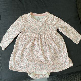 エイチアンドエム(H&M)のH&M　オーガニックコットン長袖ロンパース　花柄 68cm 4-6 months(ロンパース)